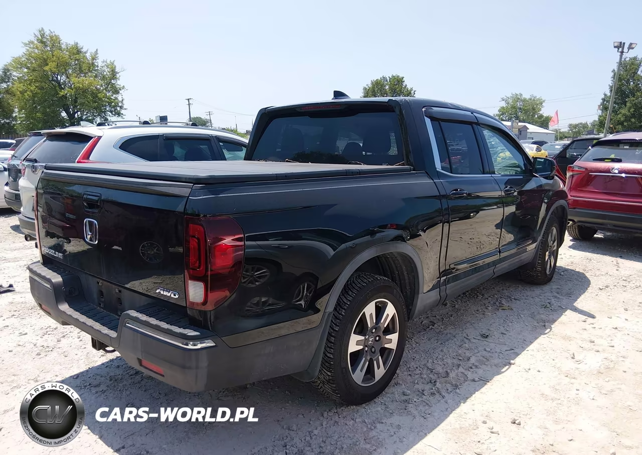 2017 Honda Ridgeline Rtl-T VIN:5FPYK3F61HB028985 - 4