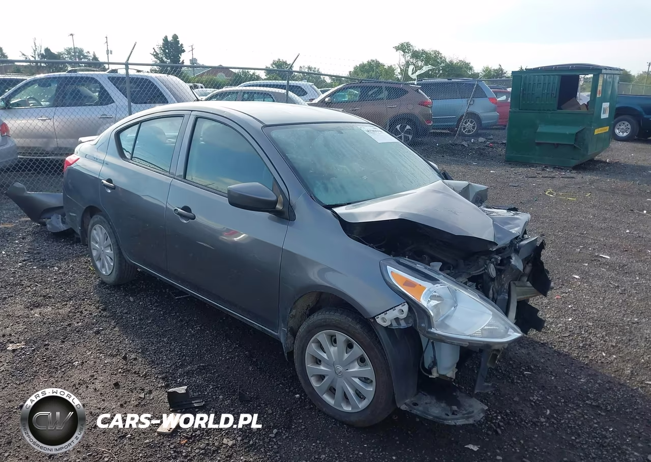 2018 Nissan Versa 1.6 S+
