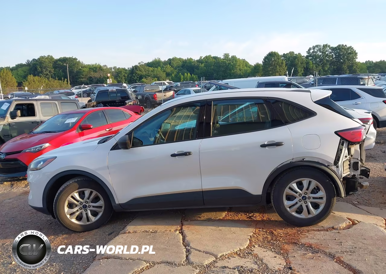 2020 Ford Escape S VIN:1FMCU0F68LUA68021 - 14