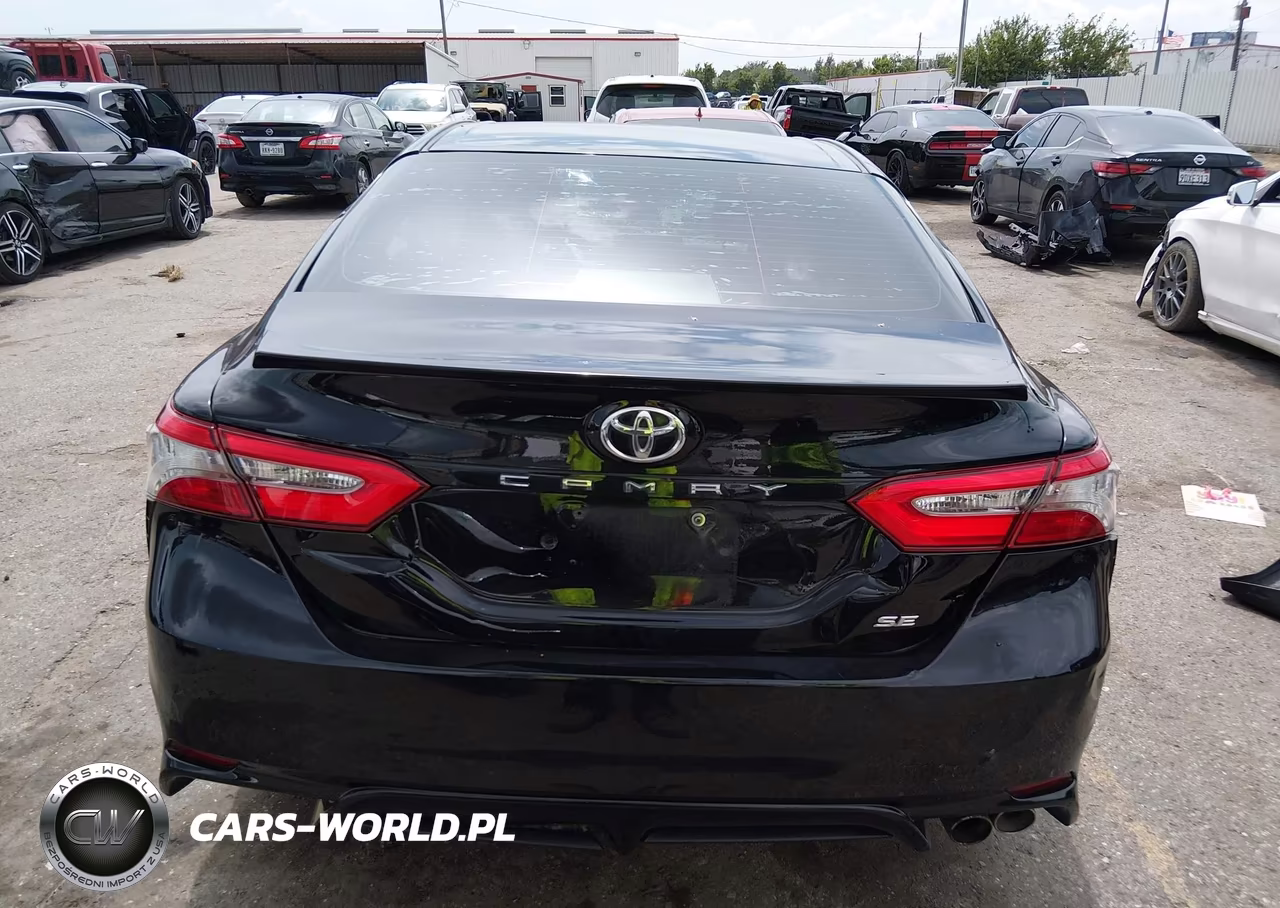 2018 Toyota Camry Se VIN:4T1B11HKXJU659758 - 17