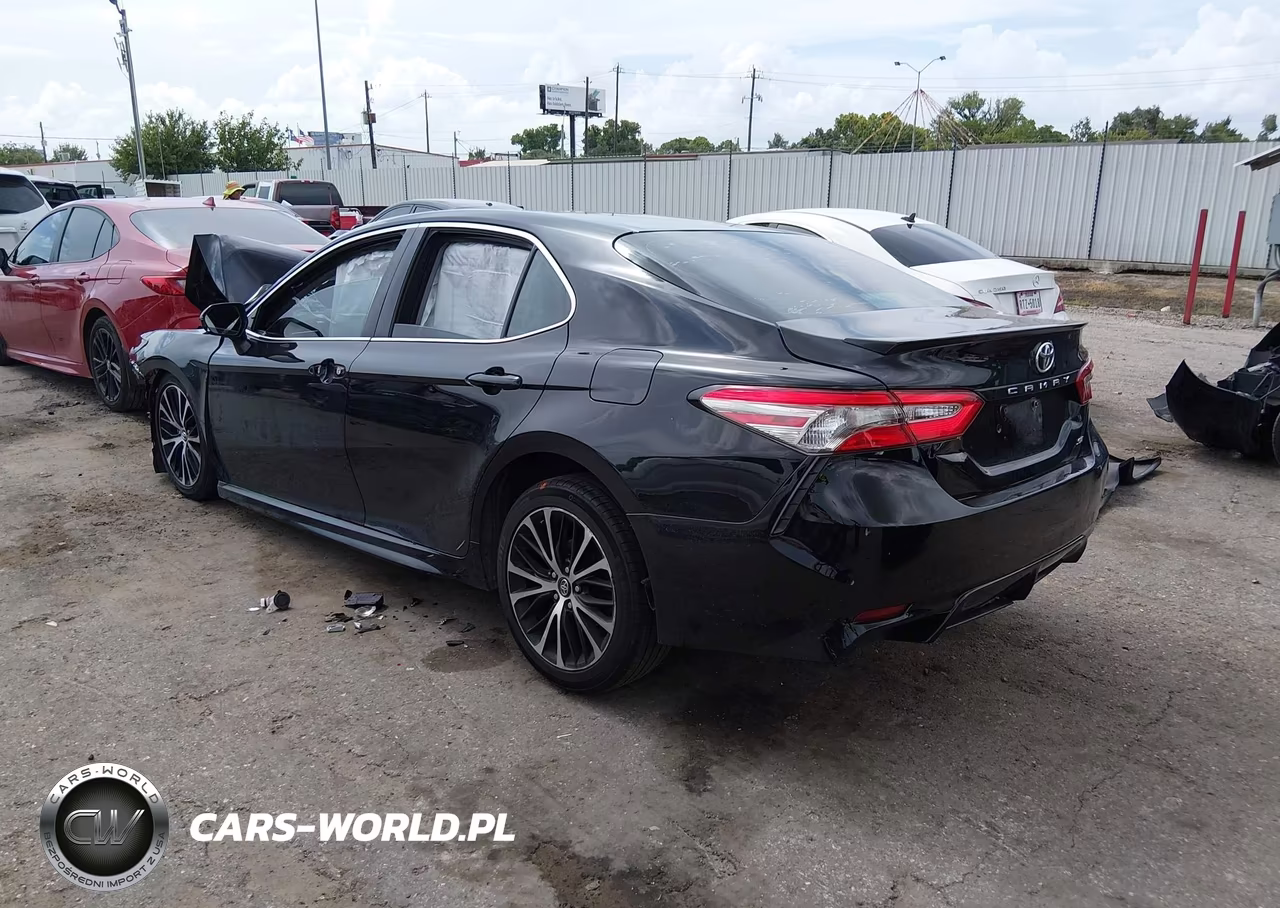 2018 Toyota Camry Se VIN:4T1B11HKXJU659758 - 3