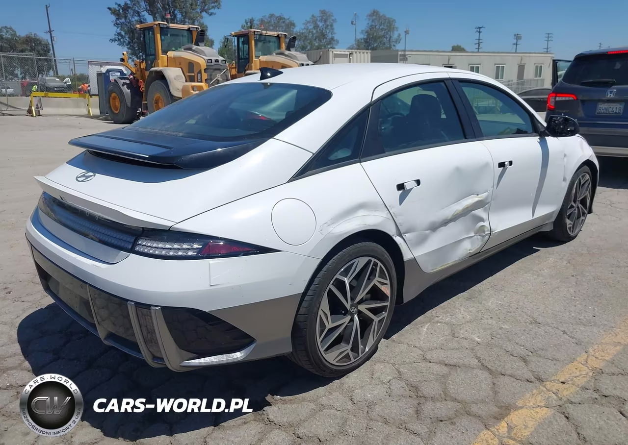 2025 Hyundai Ioniq 6 Sel VIN:KMHM34AA2SA084063 - 4