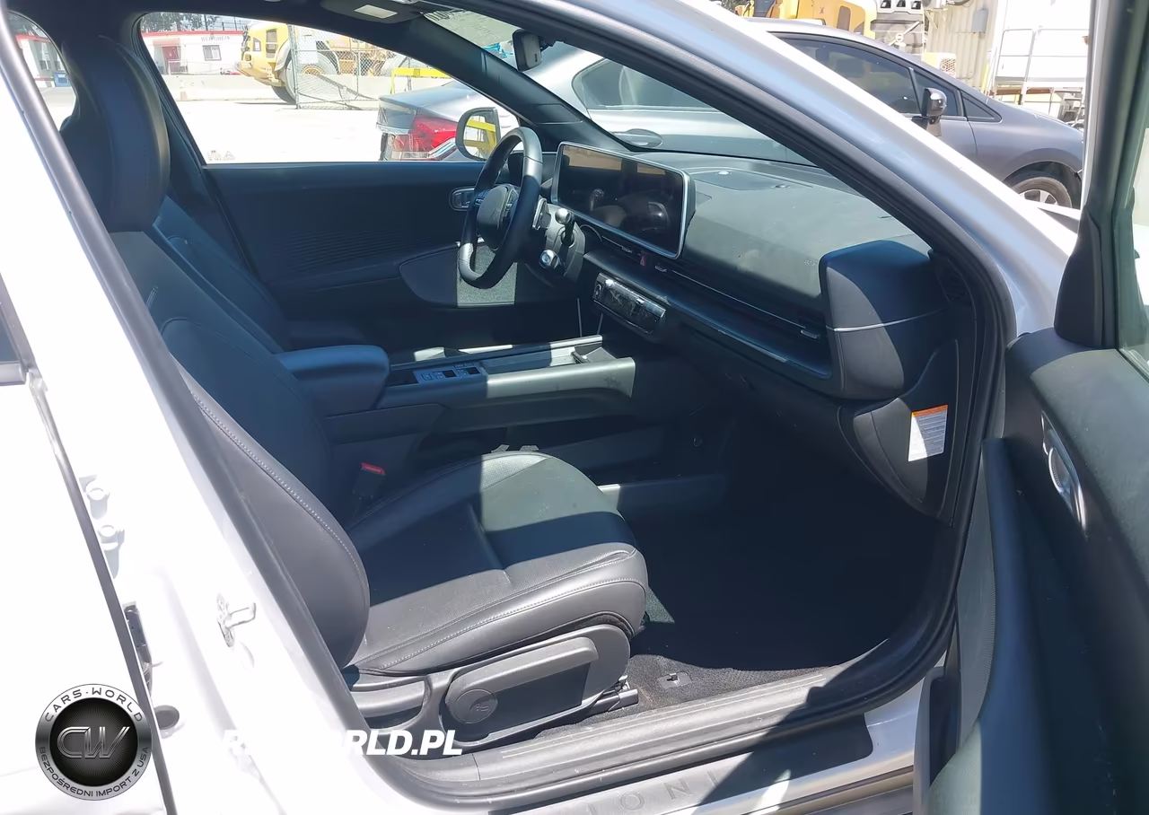 2025 Hyundai Ioniq 6 Sel VIN:KMHM34AA2SA084063 - 5