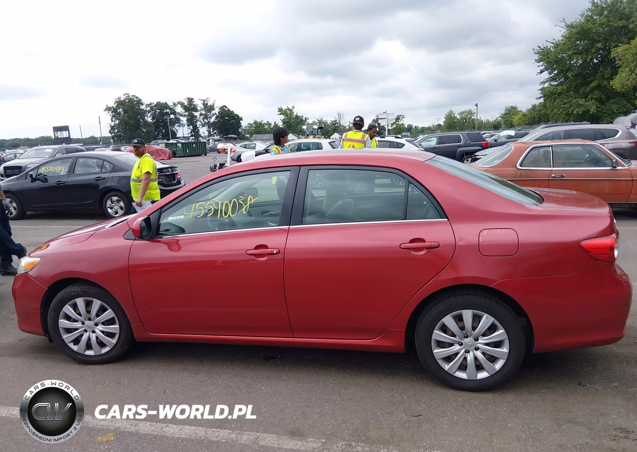 2013 Toyota Corolla Le VIN:JTDBU4EE0DJ116940 - 17