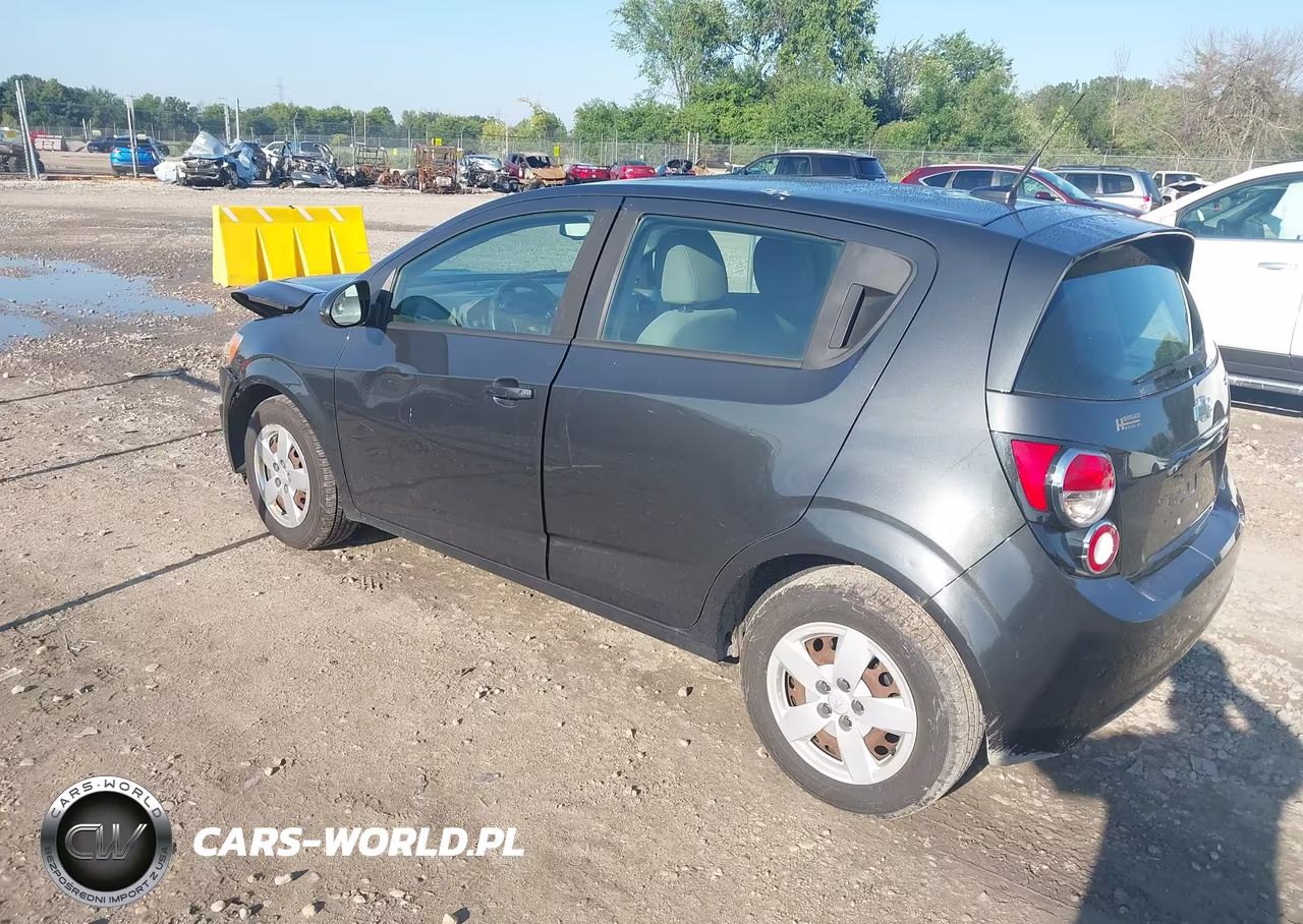 2014 Chevrolet Sonic Ls Auto VIN:1G1JA6SH8E4172390 - 3