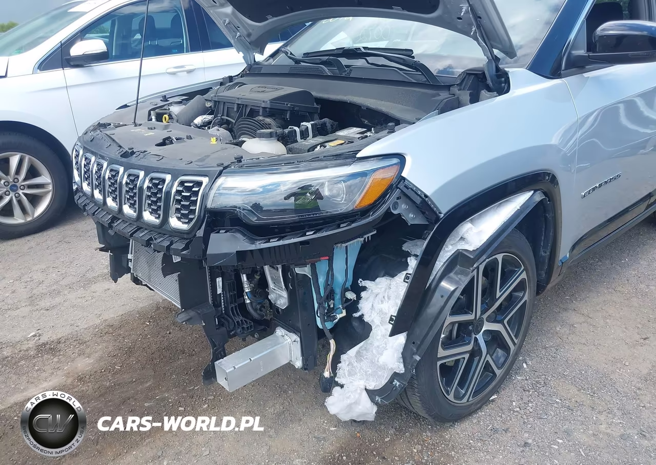 2025 Jeep Compass Limited 4X4 VIN:3C4NJDCN1ST615261 - 18