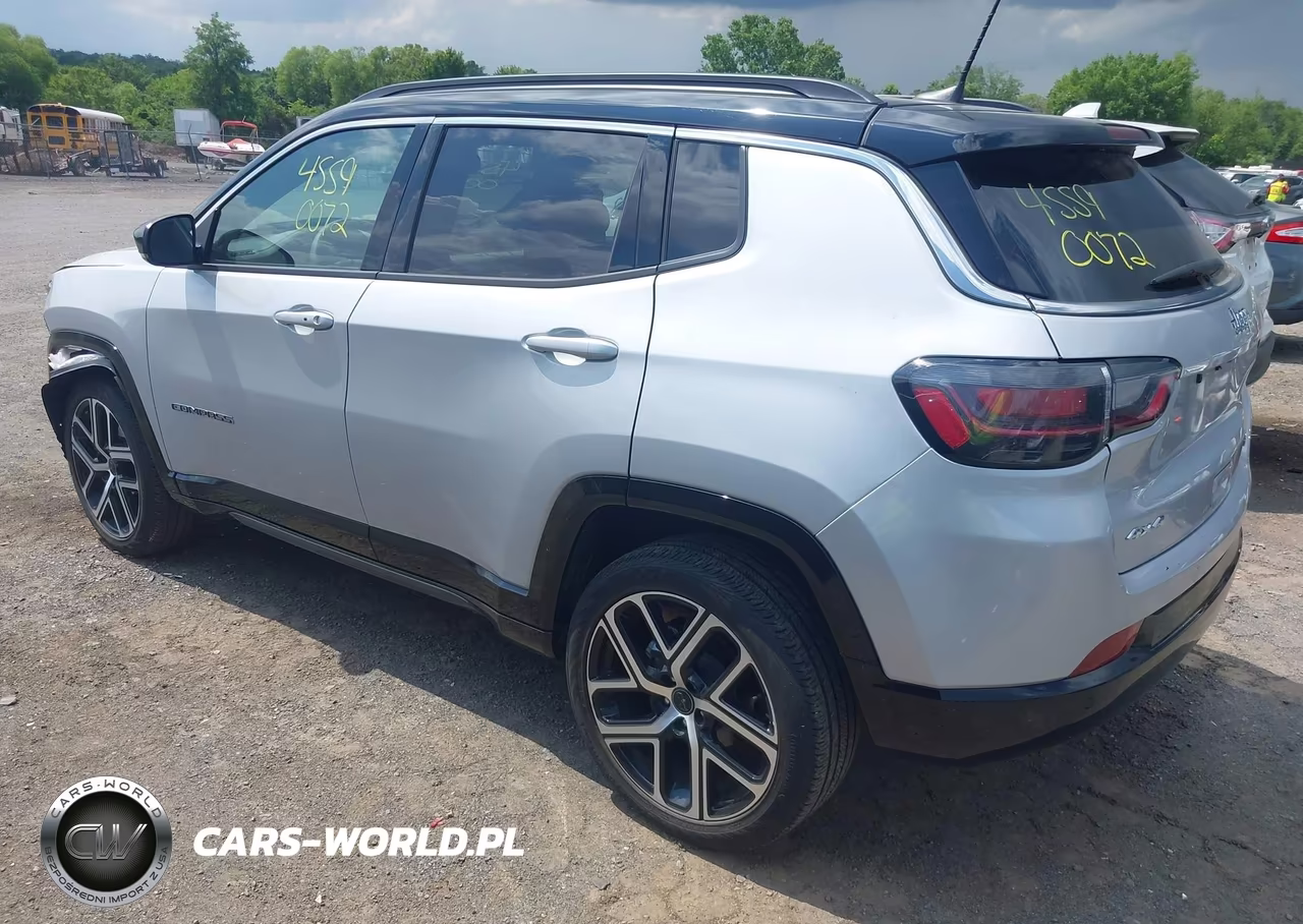 2025 Jeep Compass Limited 4X4 VIN:3C4NJDCN1ST615261 - 3