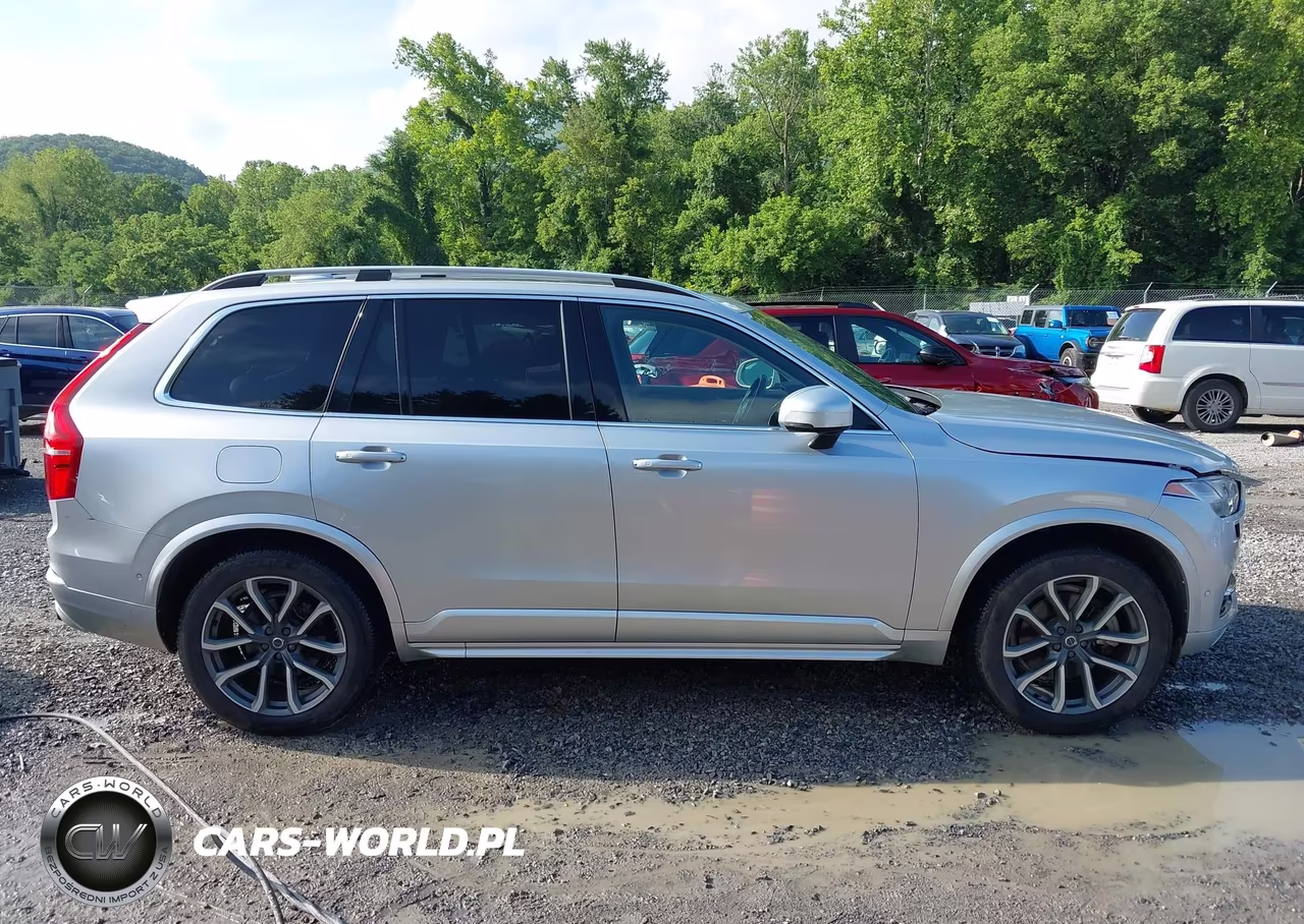 2018 Volvo Xc90 T5 Momentum VIN:YV4102CK9J1347493 - 13