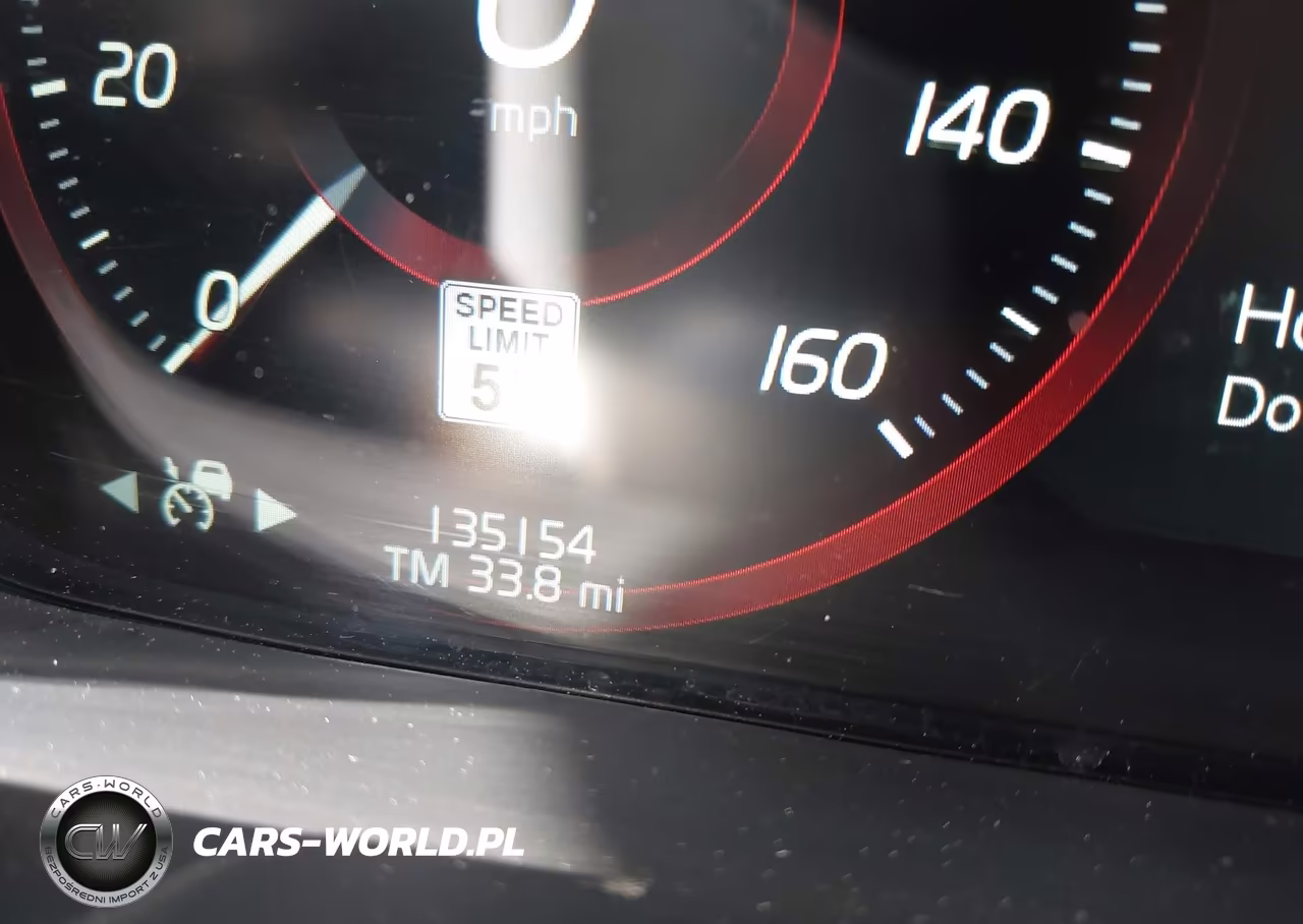 2018 Volvo Xc90 T5 Momentum VIN:YV4102CK9J1347493 - 15