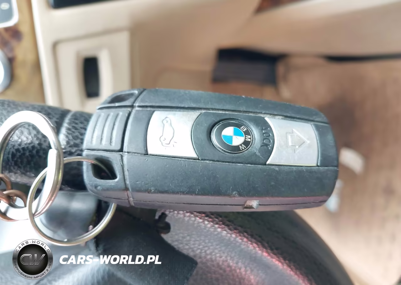 2008 BMW 328Xi VIN:WBAVC93528K037752 - 11