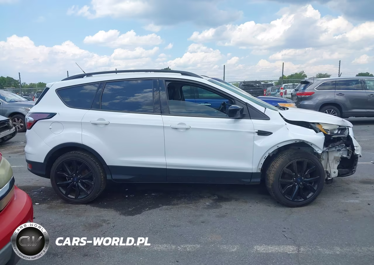 2018 Ford Escape Se VIN:1FMCU0GD3JUC18448 - 13