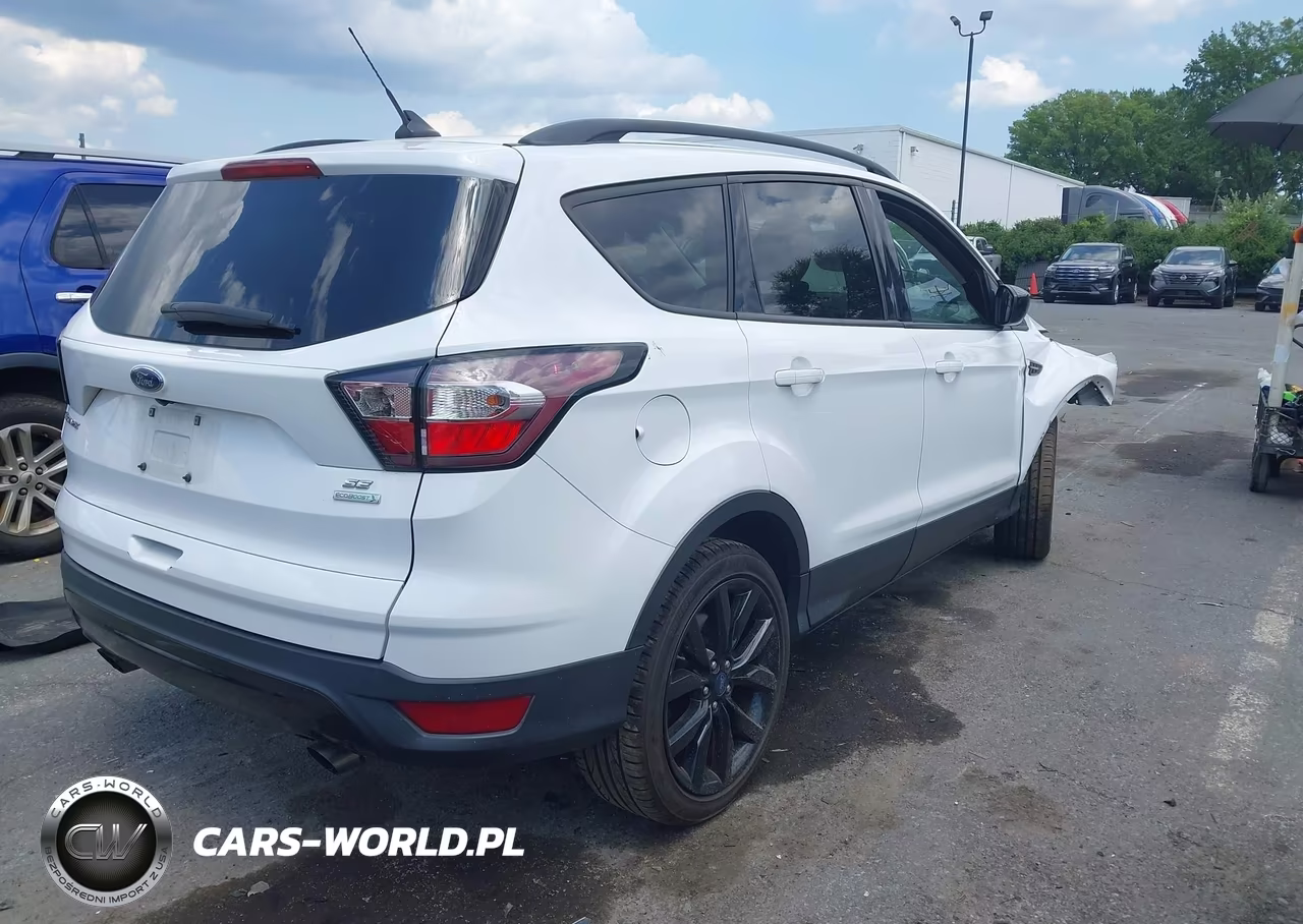 2018 Ford Escape Se VIN:1FMCU0GD3JUC18448 - 4