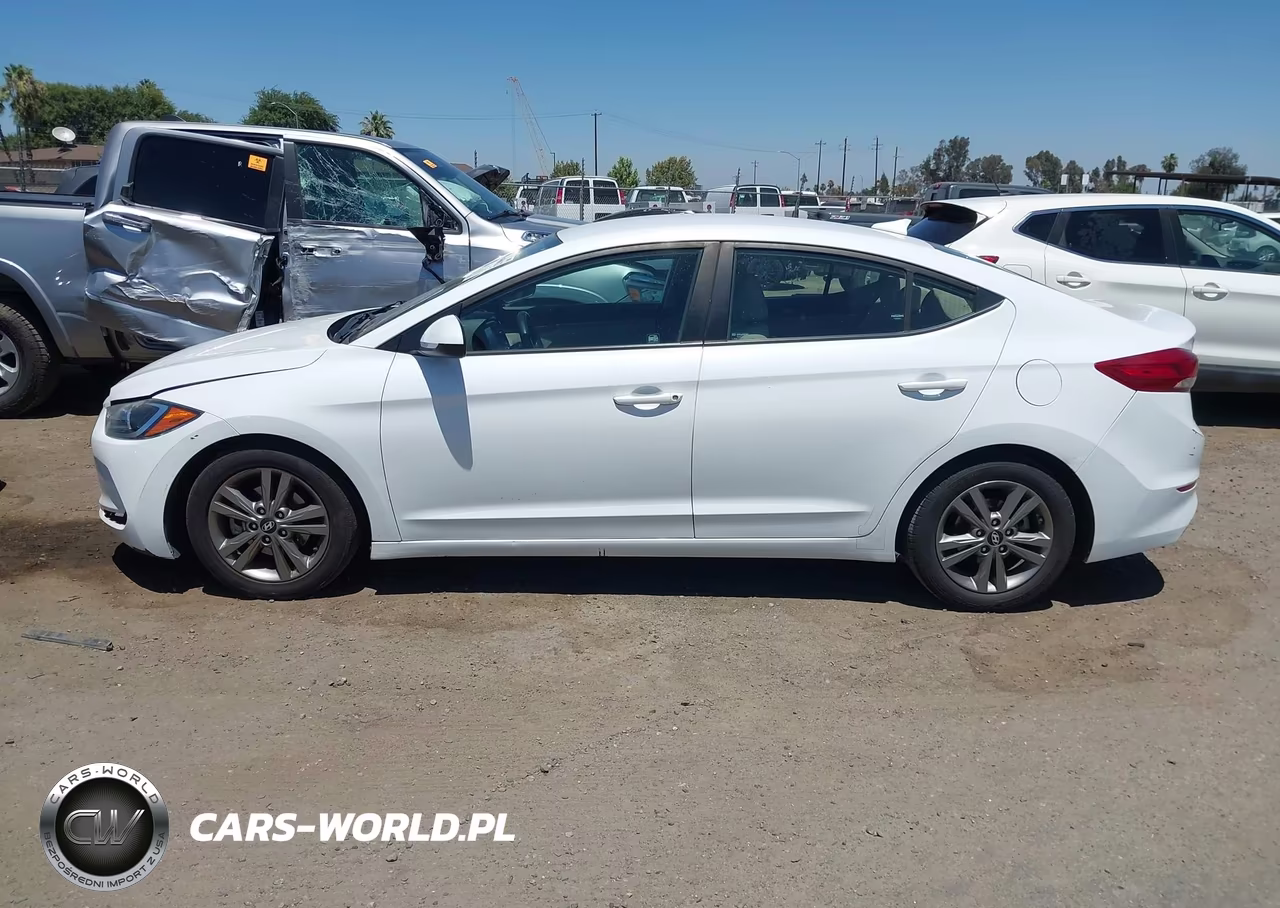 2018 Hyundai Elantra Sel VIN:5NPD84LF5JH388588 - 14