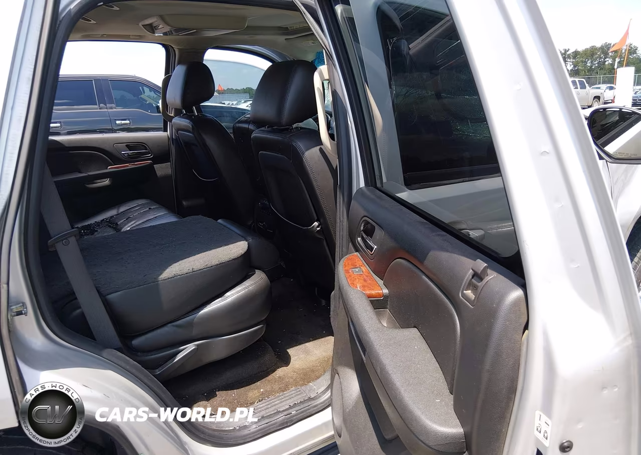2010 Chevrolet Tahoe Lt VIN:1GNMCBE36AR129856 - 8