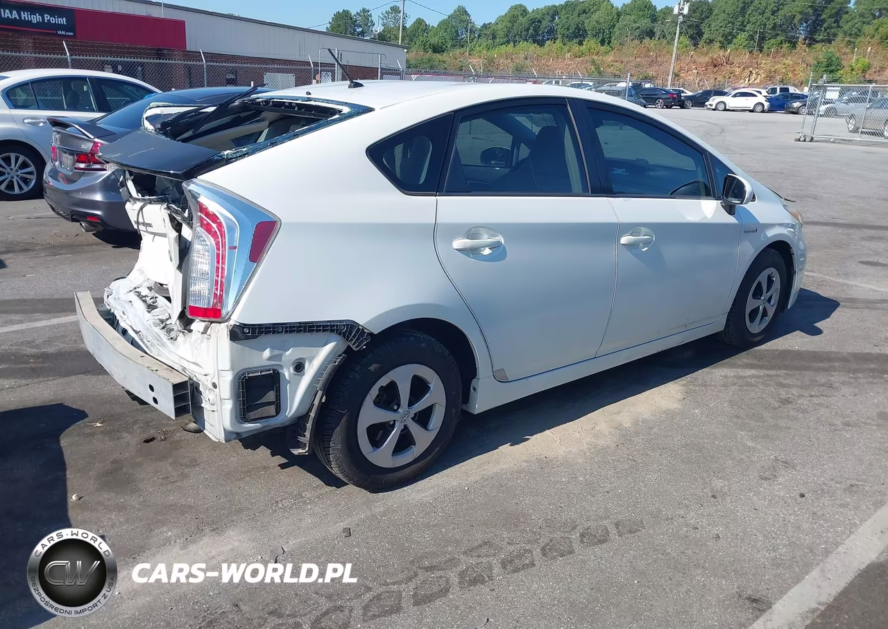 2014 Toyota Prius Two VIN:JTDKN3DU1E1759900 - 4
