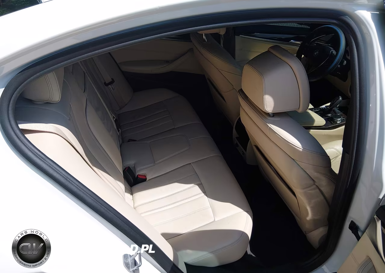 2018 BMW 530E Iperformance VIN:WBAJA9C50JB249317 - 8