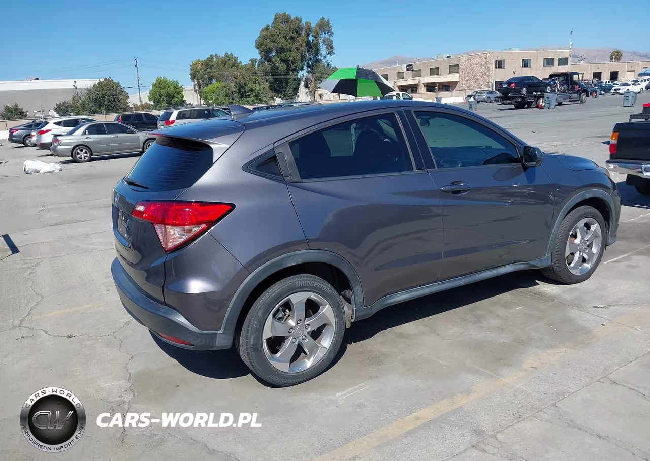 2017 Honda Hr-V Lx VIN:3CZRU5H39HM706698 - 4