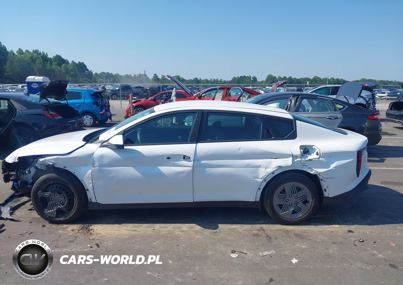 2026 Kia K4 Lx VIN:3KPFT4DE1TE296916 - 14