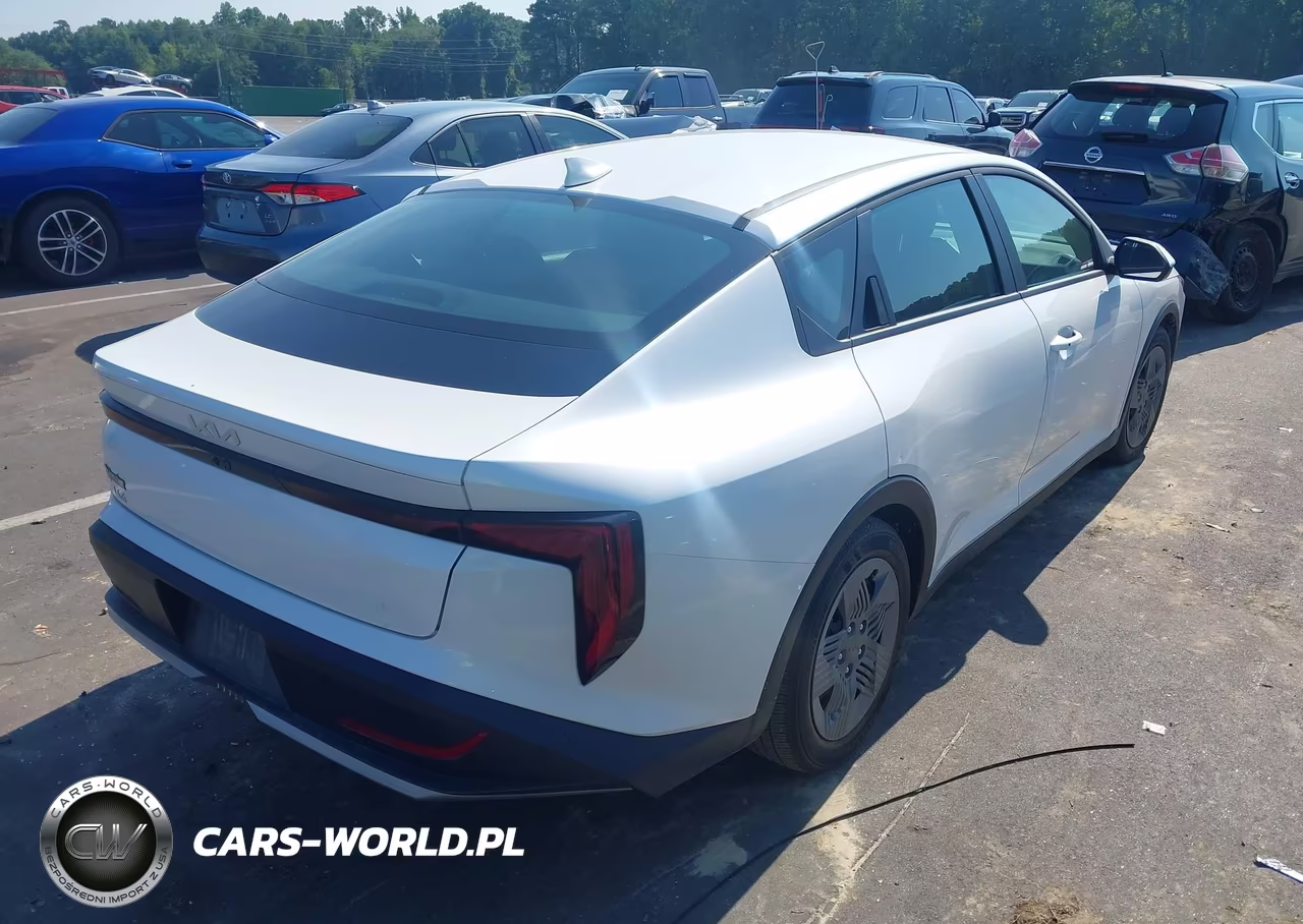 2026 Kia K4 Lx VIN:3KPFT4DE1TE296916 - 4