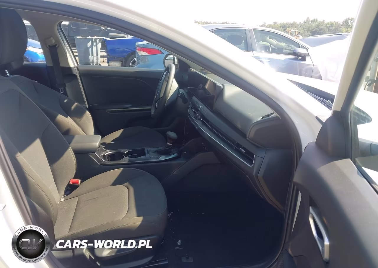 2026 Kia K4 Lx VIN:3KPFT4DE1TE296916 - 5