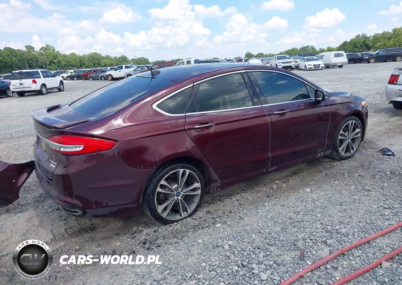 2018 Ford Fusion Titanium VIN:3FA6P0K9XJR228872 - 4