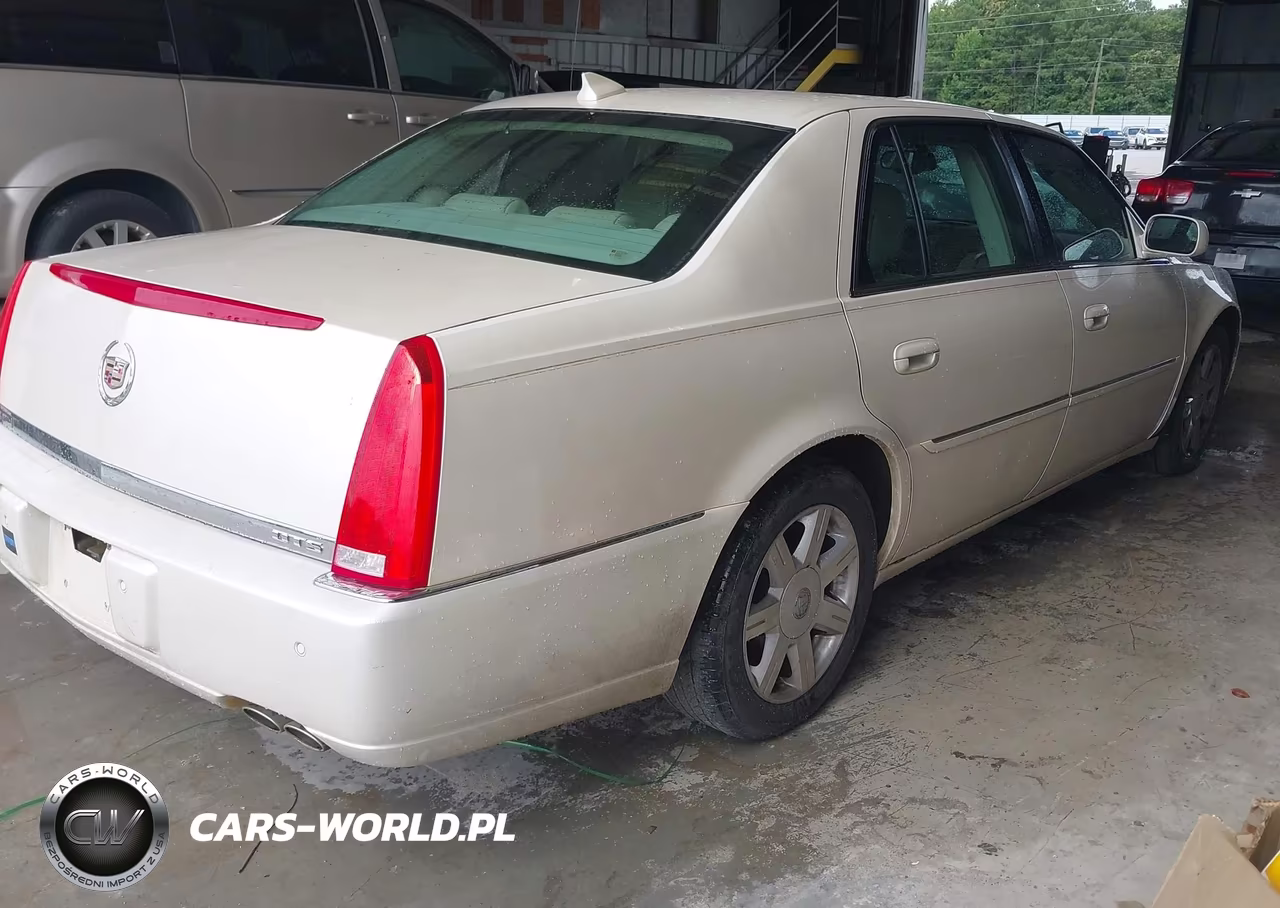 2011 Cadillac Dts Premium Collection VIN:1G6KH5E61BU117340 - 4