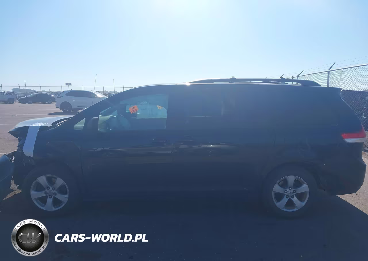 2011 Toyota Sienna Le V6 VIN:5TDKK3DC8BS079233 - 14