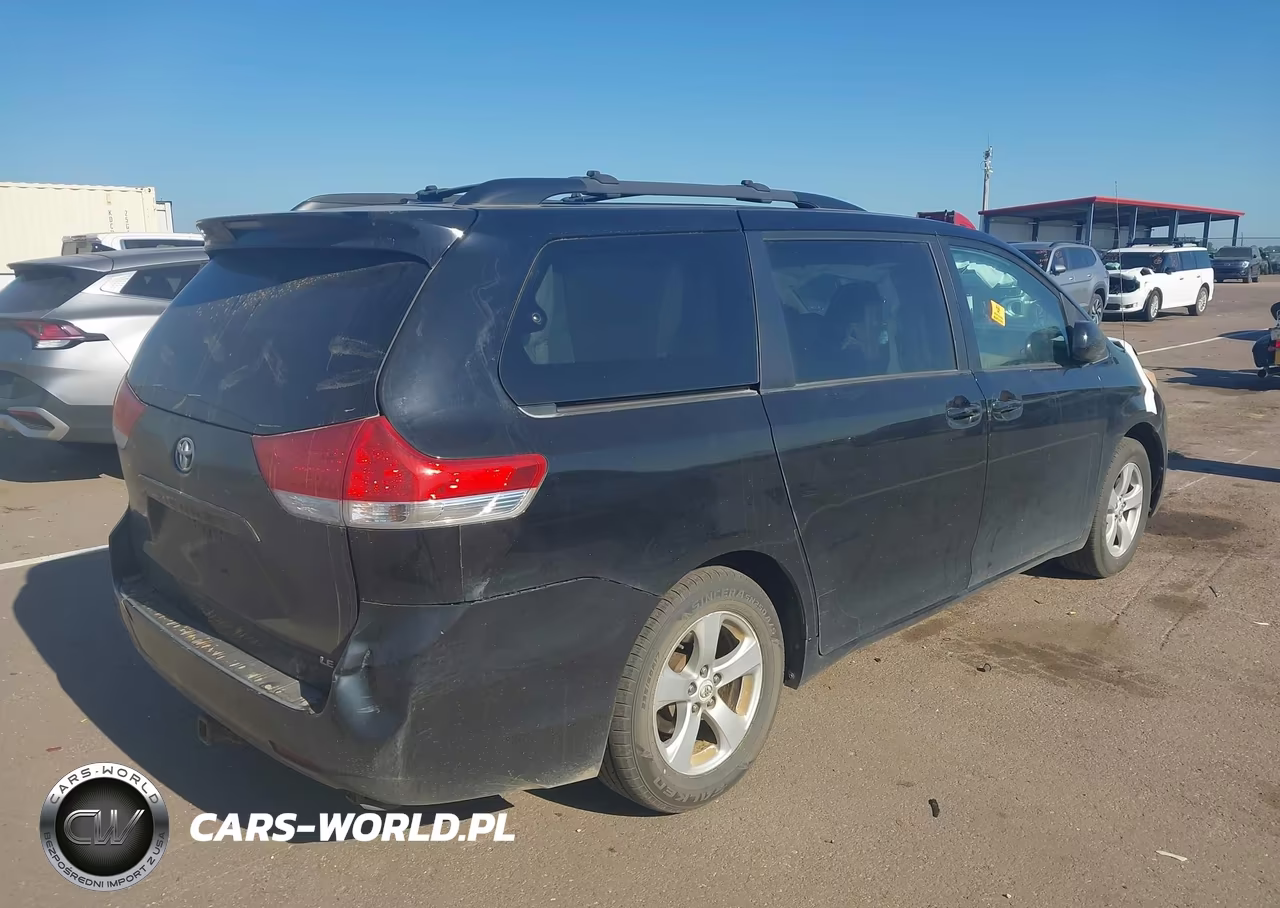 2011 Toyota Sienna Le V6 VIN:5TDKK3DC8BS079233 - 4