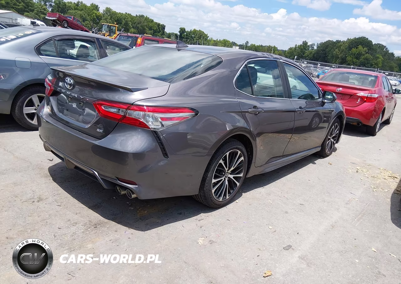 2019 Toyota Camry Se VIN:4T1B11HK5KU210876 - 4
