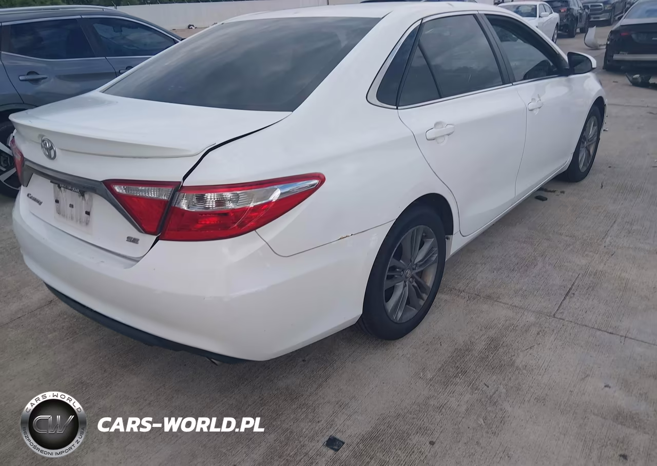 2017 Toyota Camry Se VIN:4T1BF1FK2HU792142 - 4