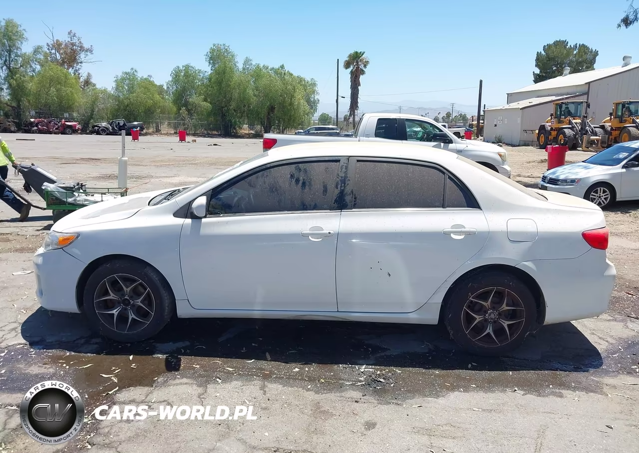 2013 Toyota Corolla Le VIN:5YFBU4EE1DP209493 - 14