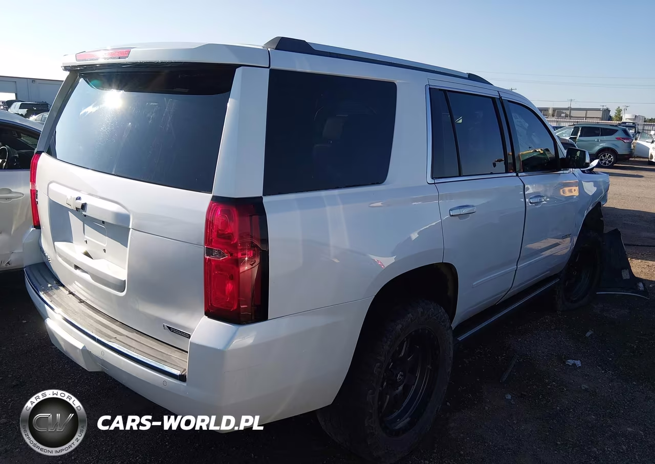 2017 Chevrolet Tahoe Premier VIN:1GNSKCKC7HR207009 - 4