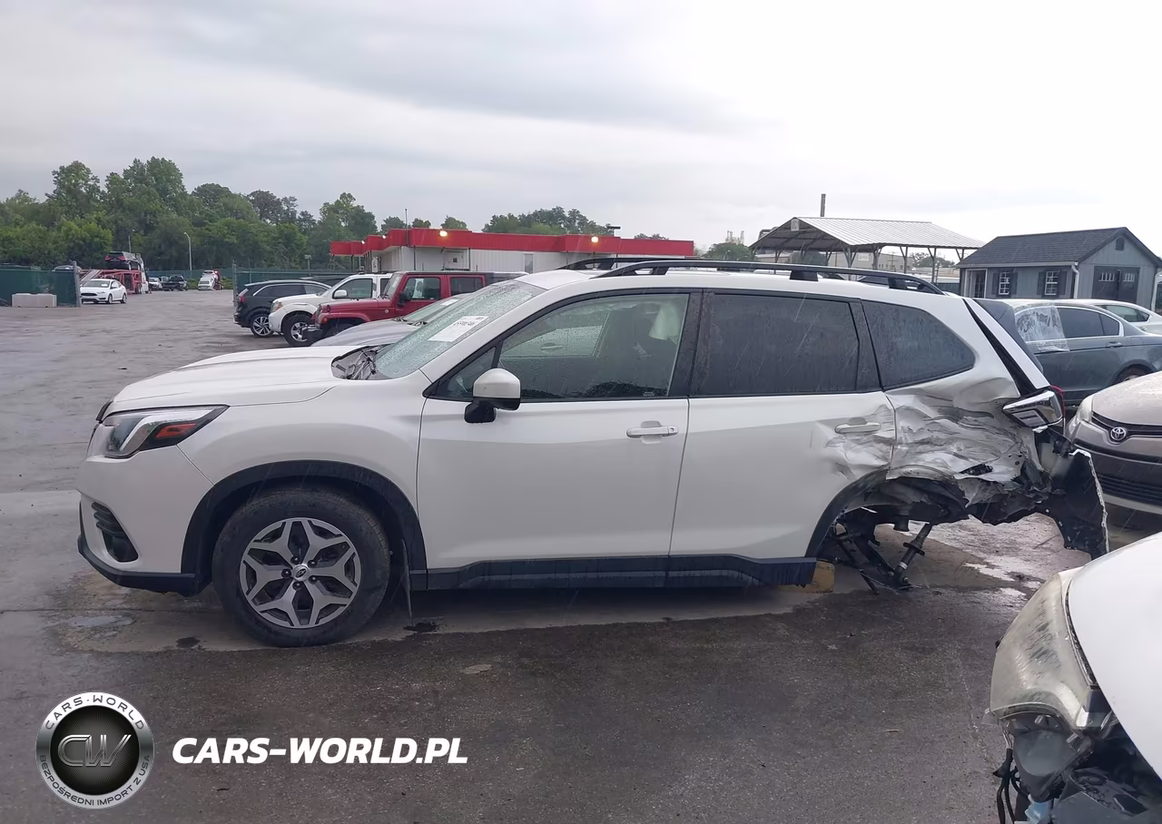 2024 Subaru Forester Premium VIN:JF2SKACC8RH472686 - 14