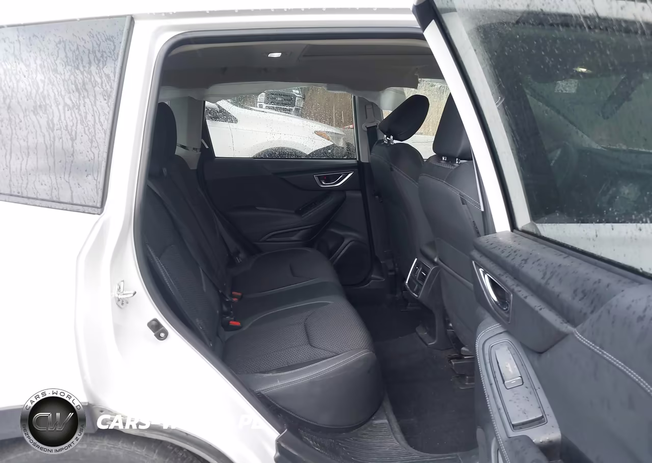 2024 Subaru Forester Premium VIN:JF2SKACC8RH472686 - 8
