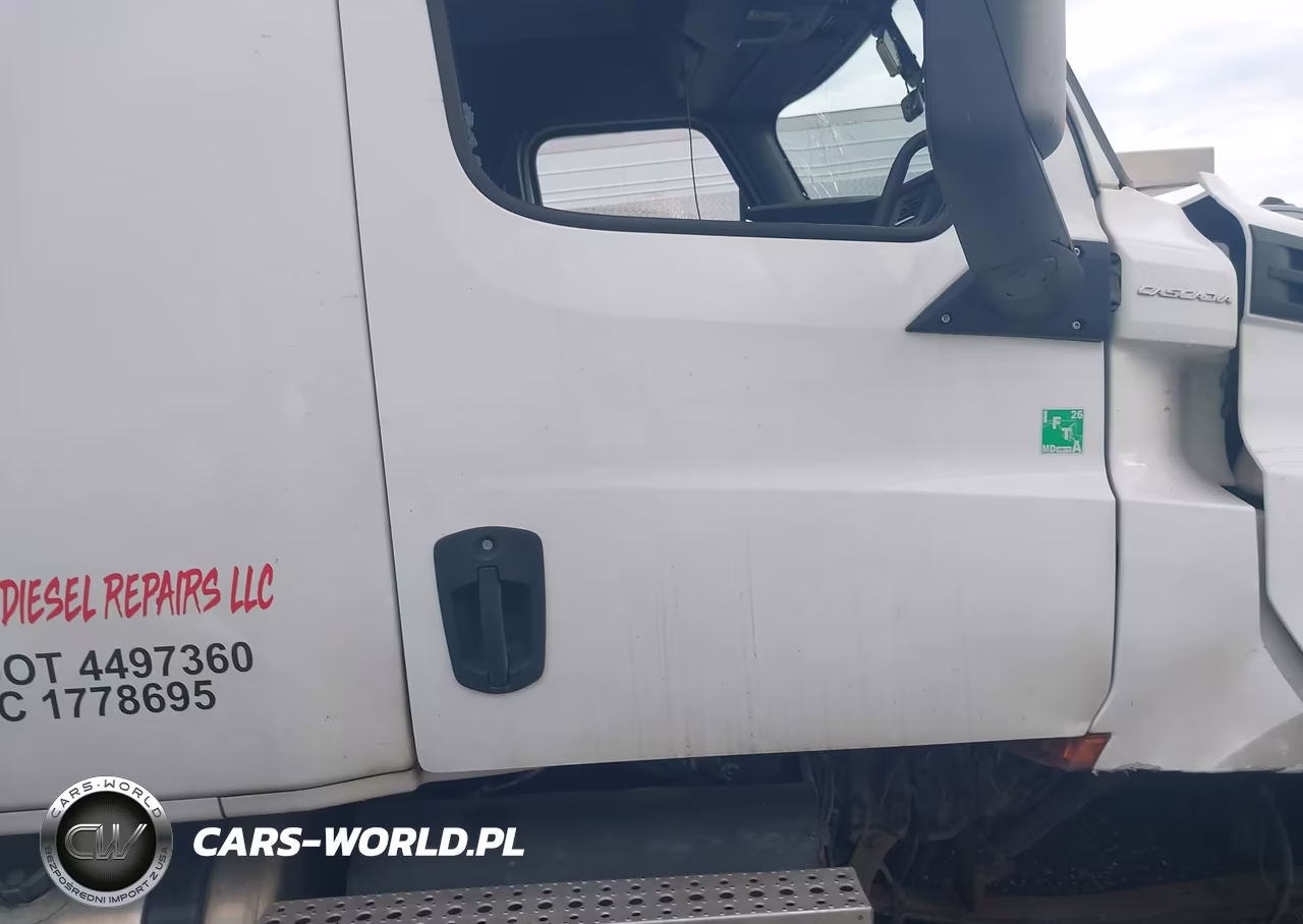 2019 Freightliner New Cascadia 126 VIN:1FUJHHDR2KLKL1545 - 15
