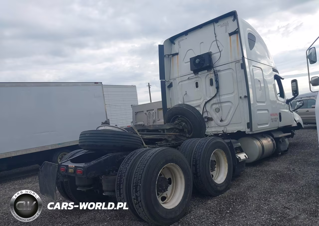 2019 Freightliner New Cascadia 126 VIN:1FUJHHDR2KLKL1545 - 4
