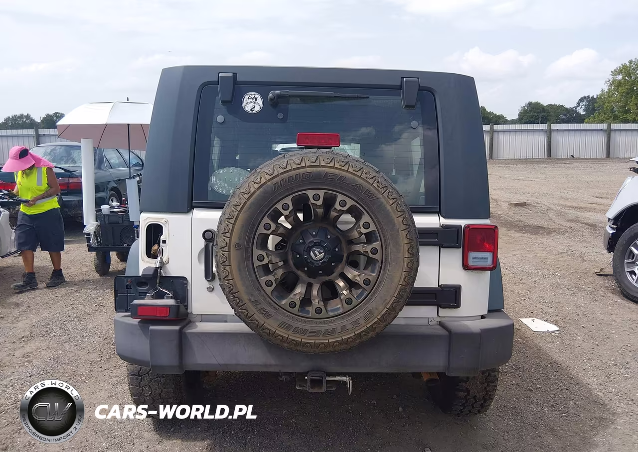 2009 Jeep Wrangler Unlimited X VIN:1J4GA39129L723377 - 15