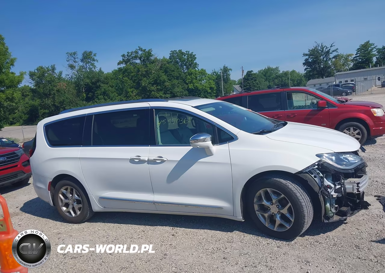 2018 Chrysler Pacifica Limited VIN:2C4RC1GG5JR139085 - 14