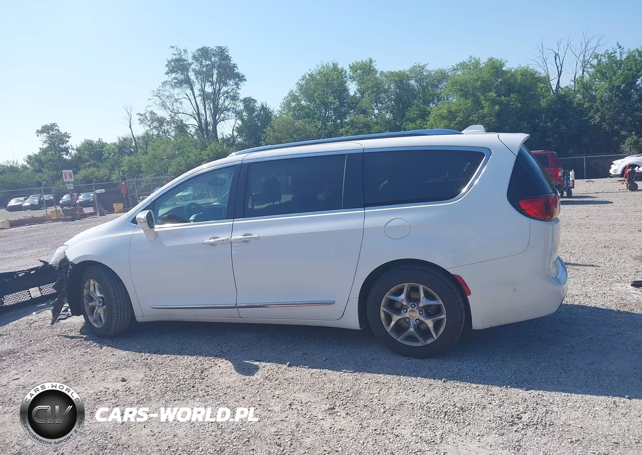 2018 Chrysler Pacifica Limited VIN:2C4RC1GG5JR139085 - 15