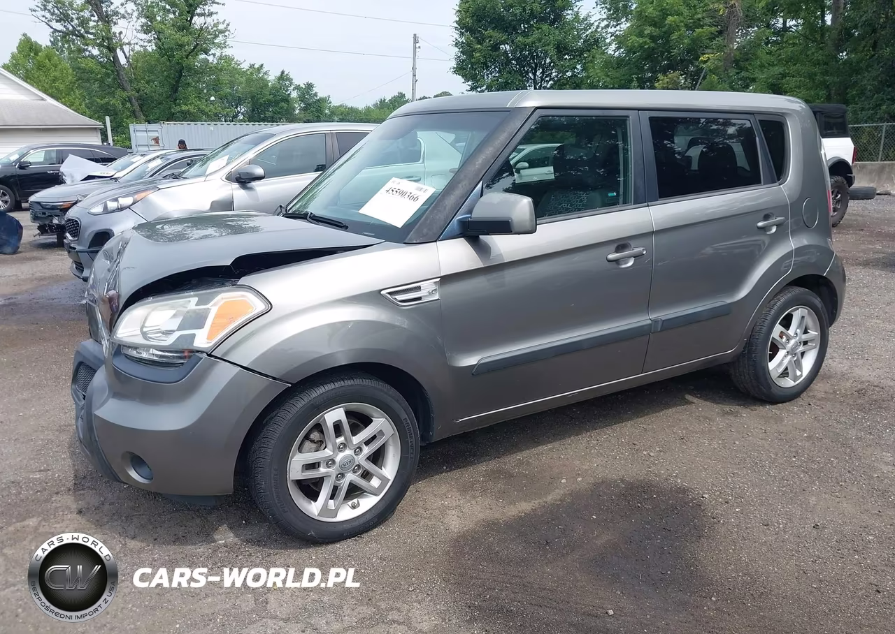 2011 Kia Soul + VIN:KNDJT2A22B7233170 - 2