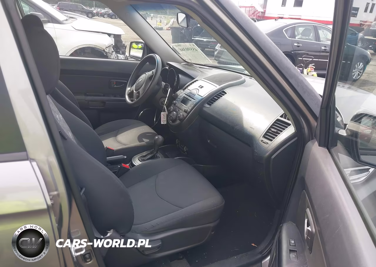 2011 Kia Soul + VIN:KNDJT2A22B7233170 - 5