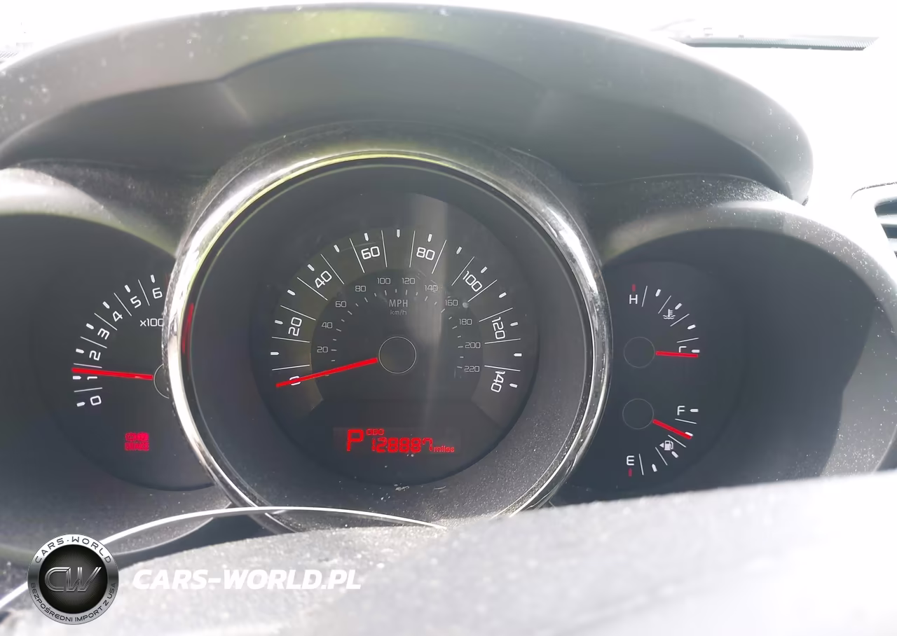 2011 Kia Soul + VIN:KNDJT2A22B7233170 - 7