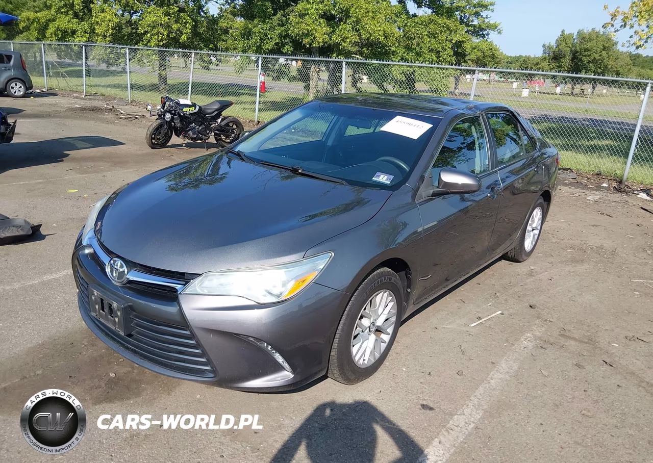 2017 Toyota Camry Le VIN:4T1BF1FK7HU324939 - 2