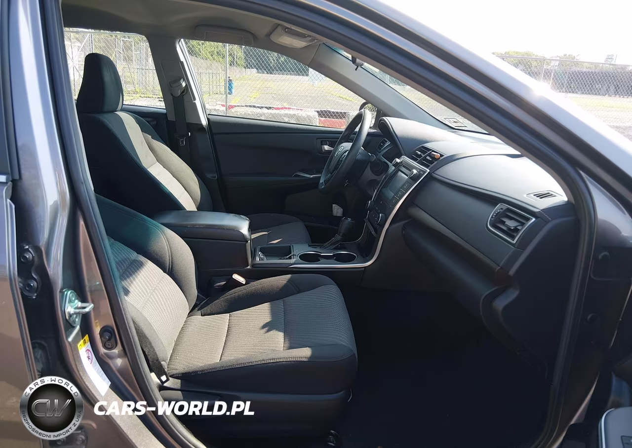2017 Toyota Camry Le VIN:4T1BF1FK7HU324939 - 5