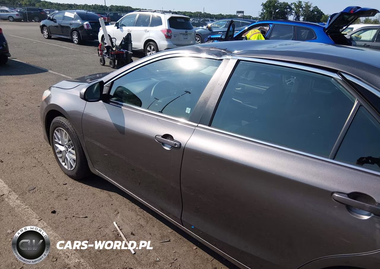 2017 Toyota Camry Le VIN:4T1BF1FK7HU324939 - 6