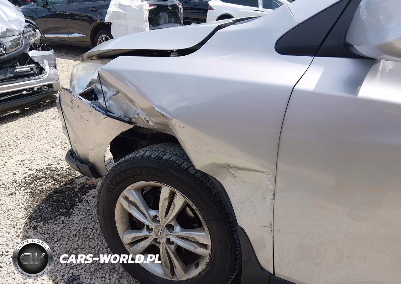 2011 Hyundai Tucson Gls VIN:KM8JUCAC7BU200285 - 6