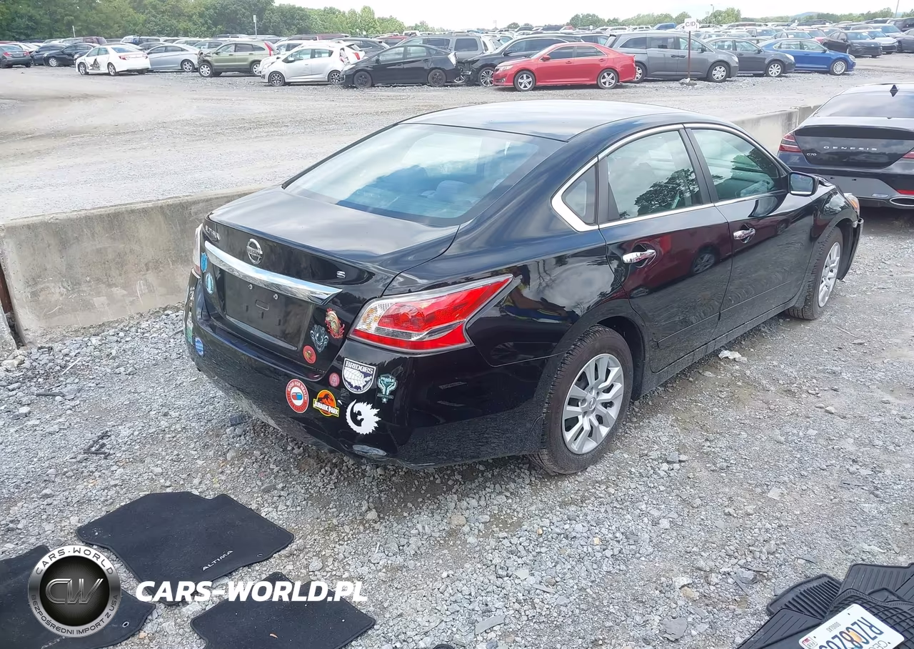 2015 Nissan Altima 2.5 S VIN:1N4AL3AP1FC478515 - 4