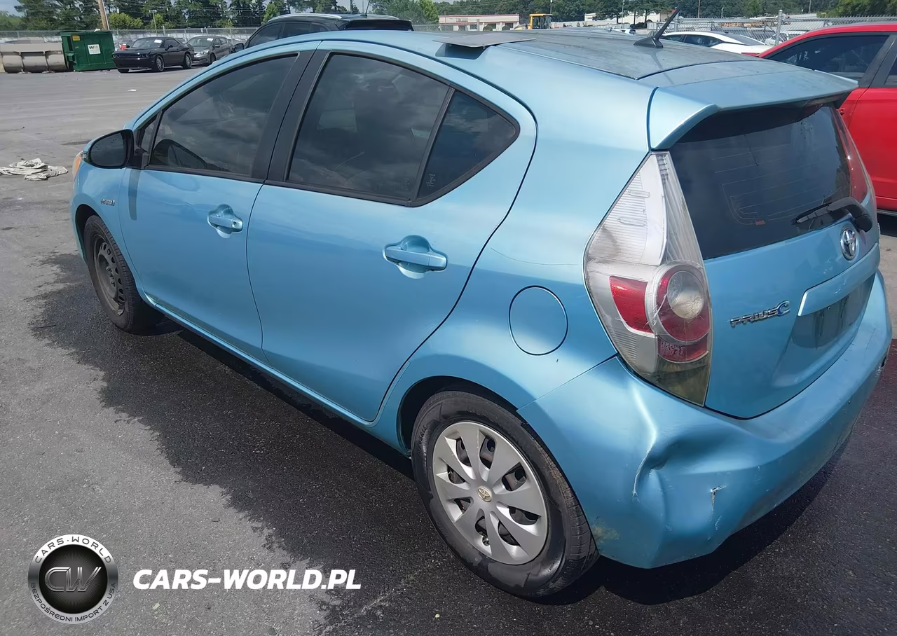 2014 Toyota Prius C One VIN:JTDKDTB36E1085885 - 3