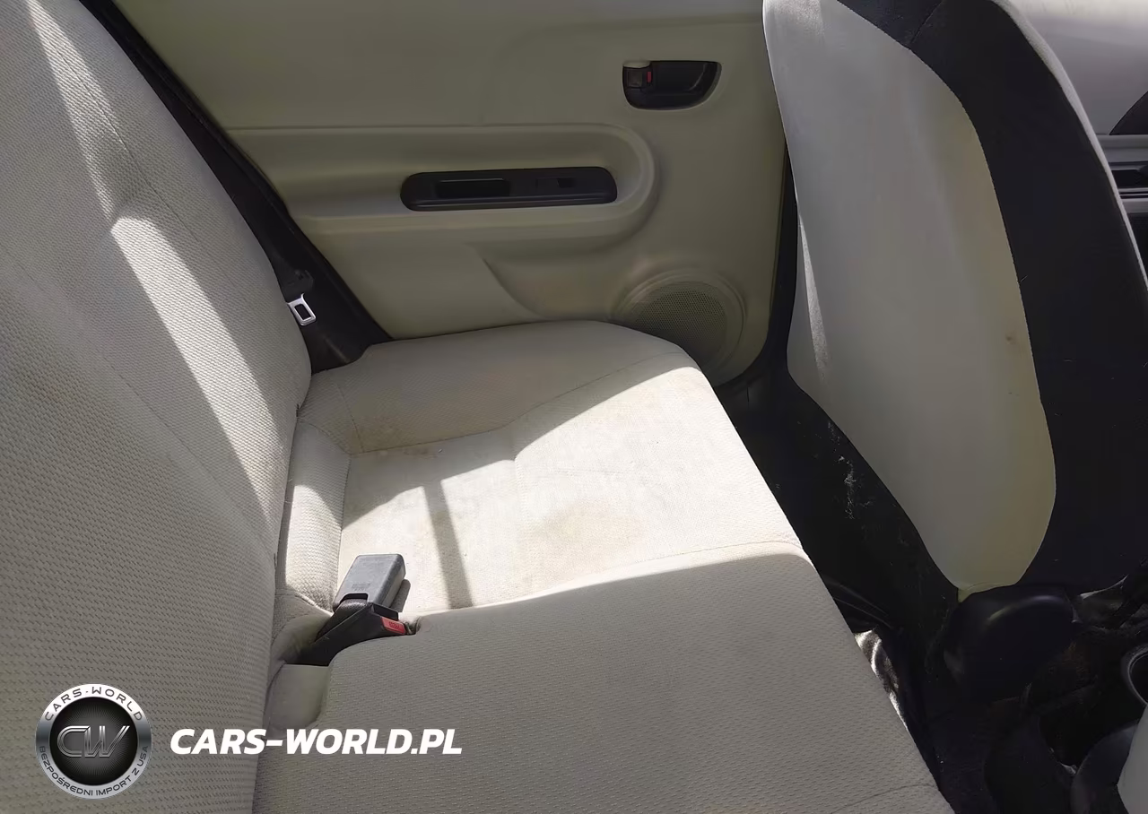 2014 Toyota Prius C One VIN:JTDKDTB36E1085885 - 8