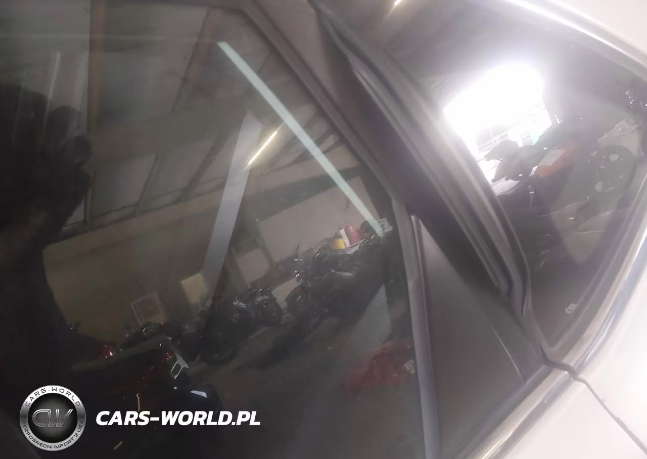 2015 Nissan Sentra Sr VIN:3N1AB7AP0FY310265 - 14